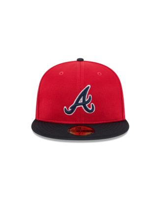 Мужская приталенная шляпа New Era Red Atlanta Braves 2025 для весенних тренировок 59-го размера.