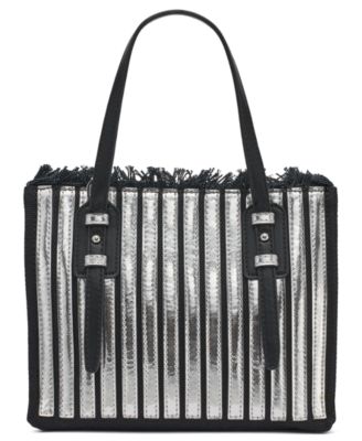 Мини-сумка Calvin Klein Modern Essentials с металлическими вставками