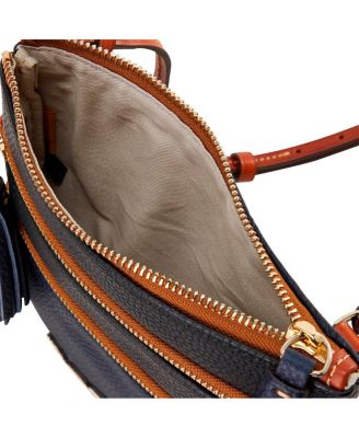 Портмоне Dooney & Bourke Dallas Cowboys Infield с тройной застежкой-молнией через плечо