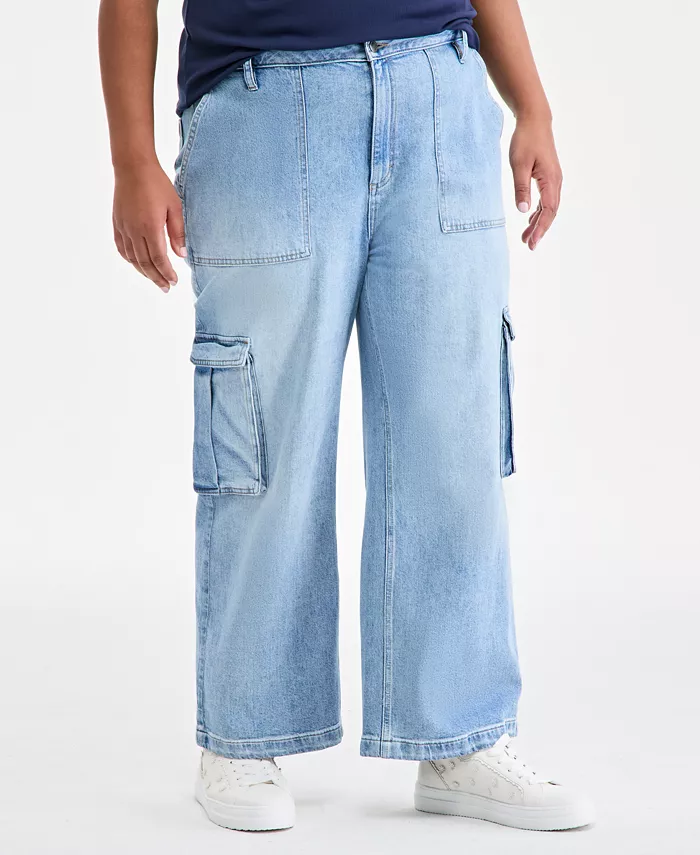 Women's Light Wash High Rise Utility Cargo Jeans - thumbnail 3