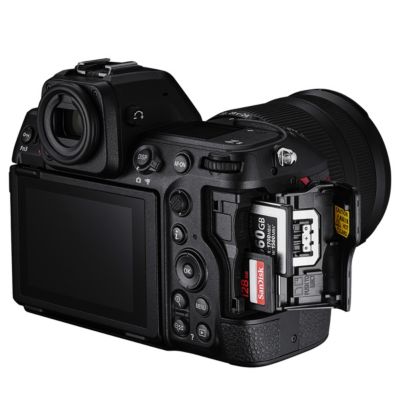 Z8 Mirrorless Camera with NIKKOR Z 24-120mm f/4 S Lens