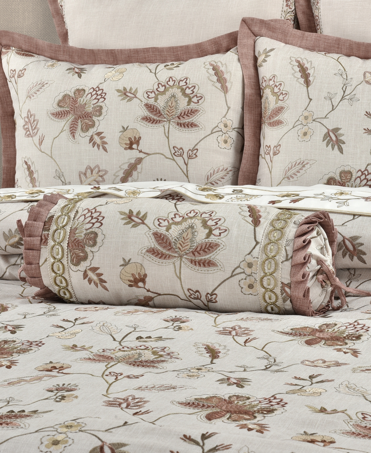 J Queen New York Santa Rosa Neckroll Pillow, 7" X 17" In Linen