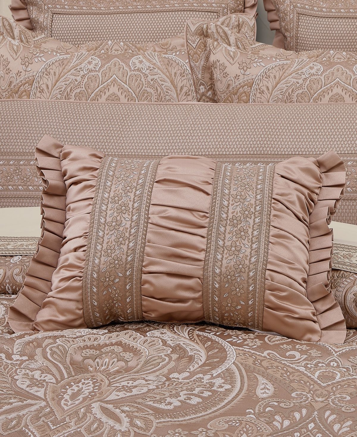 J Queen New York Fiorello Boudoir Decorative Pillow, 15" X 20" In Blush