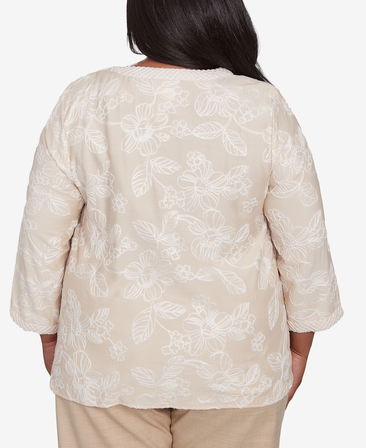 Alfred Dunner Plus Size Catalina Island Tossed Floral Embroidery V-neck Top In Linen