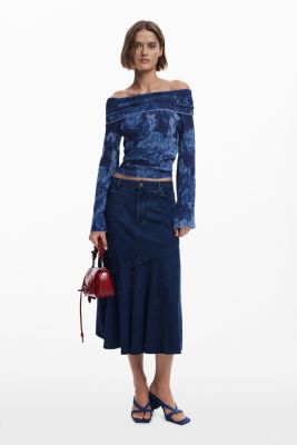 Дизайнерский женский свитер с вырезом лодочкой