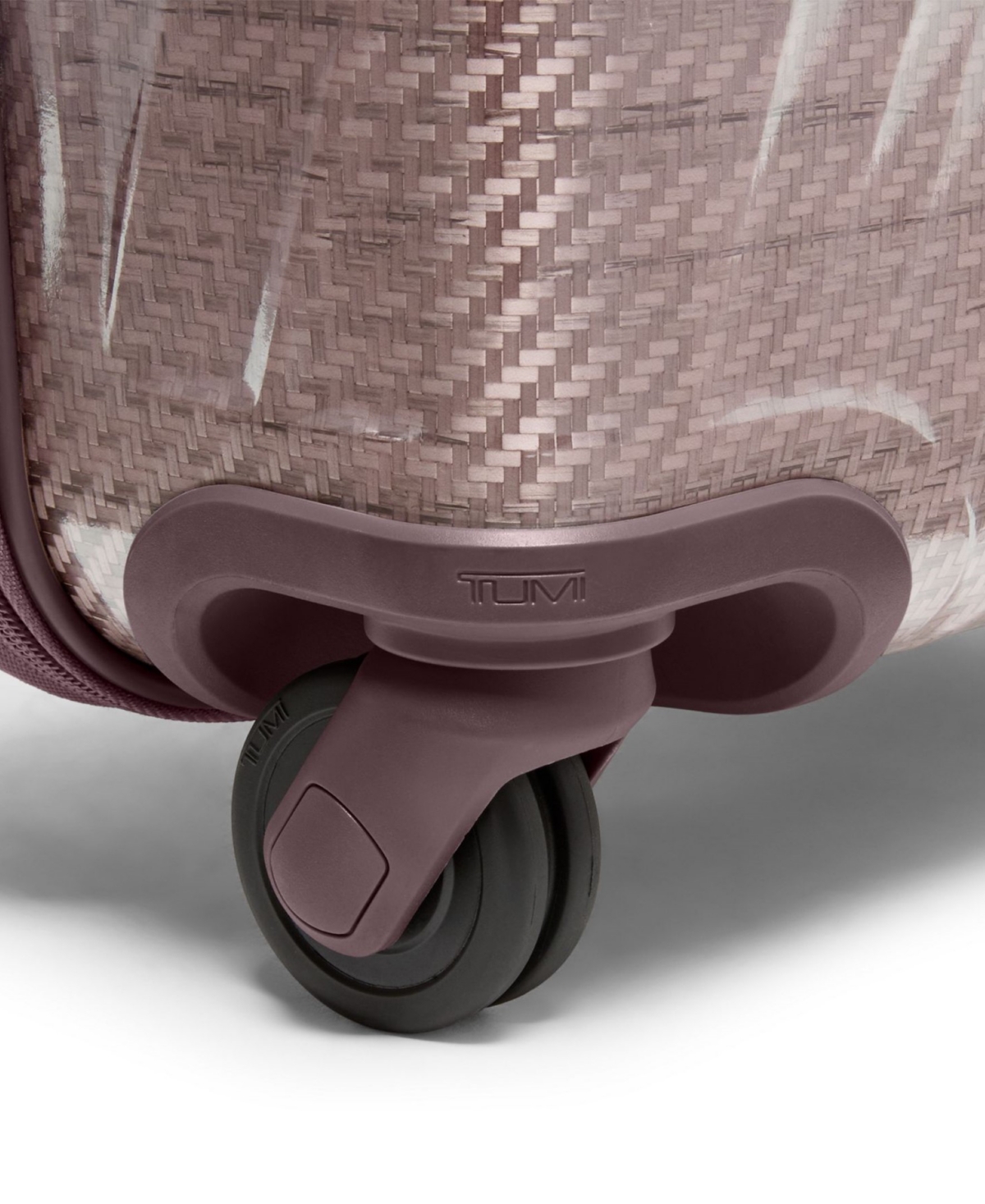 Tumi 19 Degree Lite 22-inch International 4 Wheel Carry-on Bag In Blush