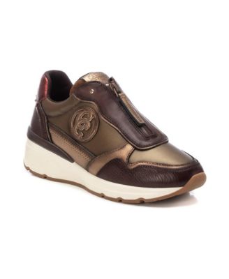 Women's Carmela Collection Women's Leather Casual Sneakers