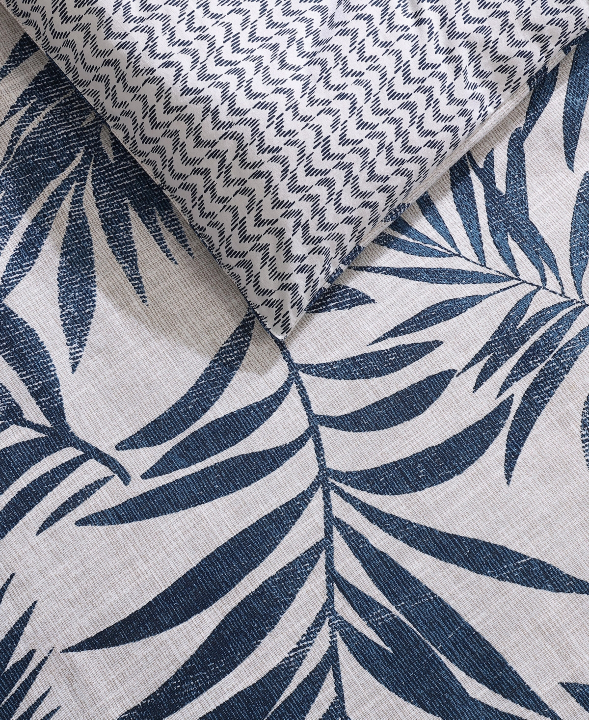 Nautica Marina Leaf Reversible 2-pc. Comforter Set, Twin In Navy,white
