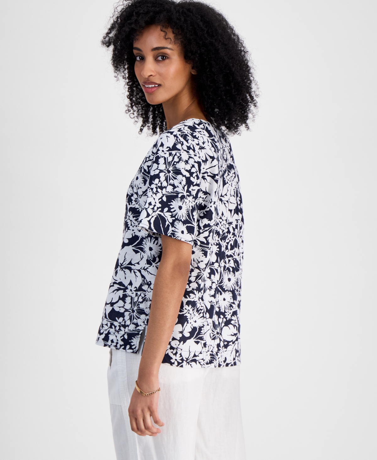 Tommy Hilfiger Women's Floral-print Linen-blend Pintucked Top In Sky Captain,bright White