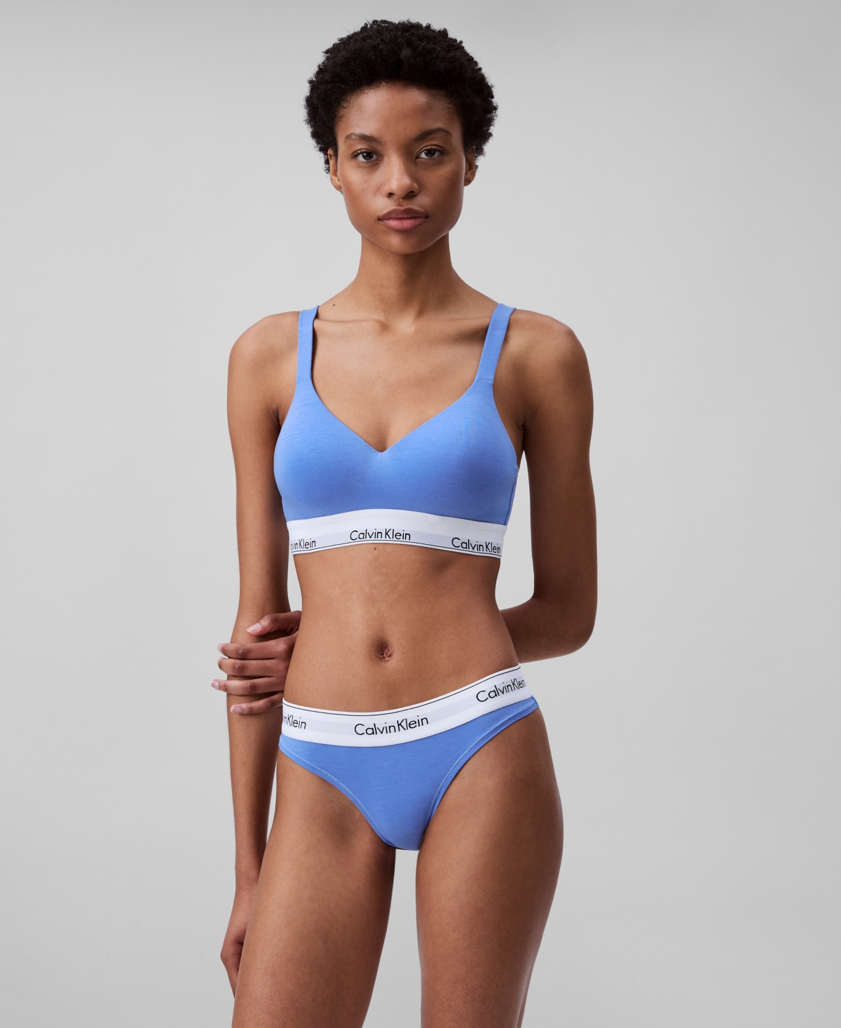 Calvin Klein Logo-underband Sports Bra In Glacier