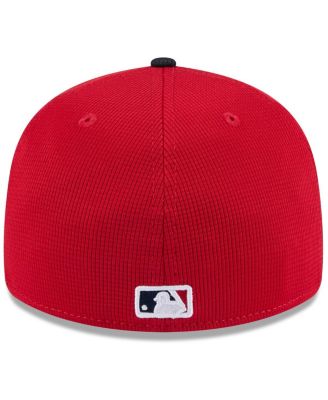 Мужская красная / темно-синяя весенняя тренировочная шляпа Atlanta Braves 2025 года выпуска New Era с низким профилем, 59-дюймовая приталенная шляпа