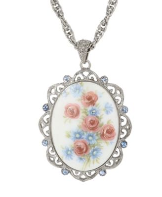 Oval Floral Pendant Necklace