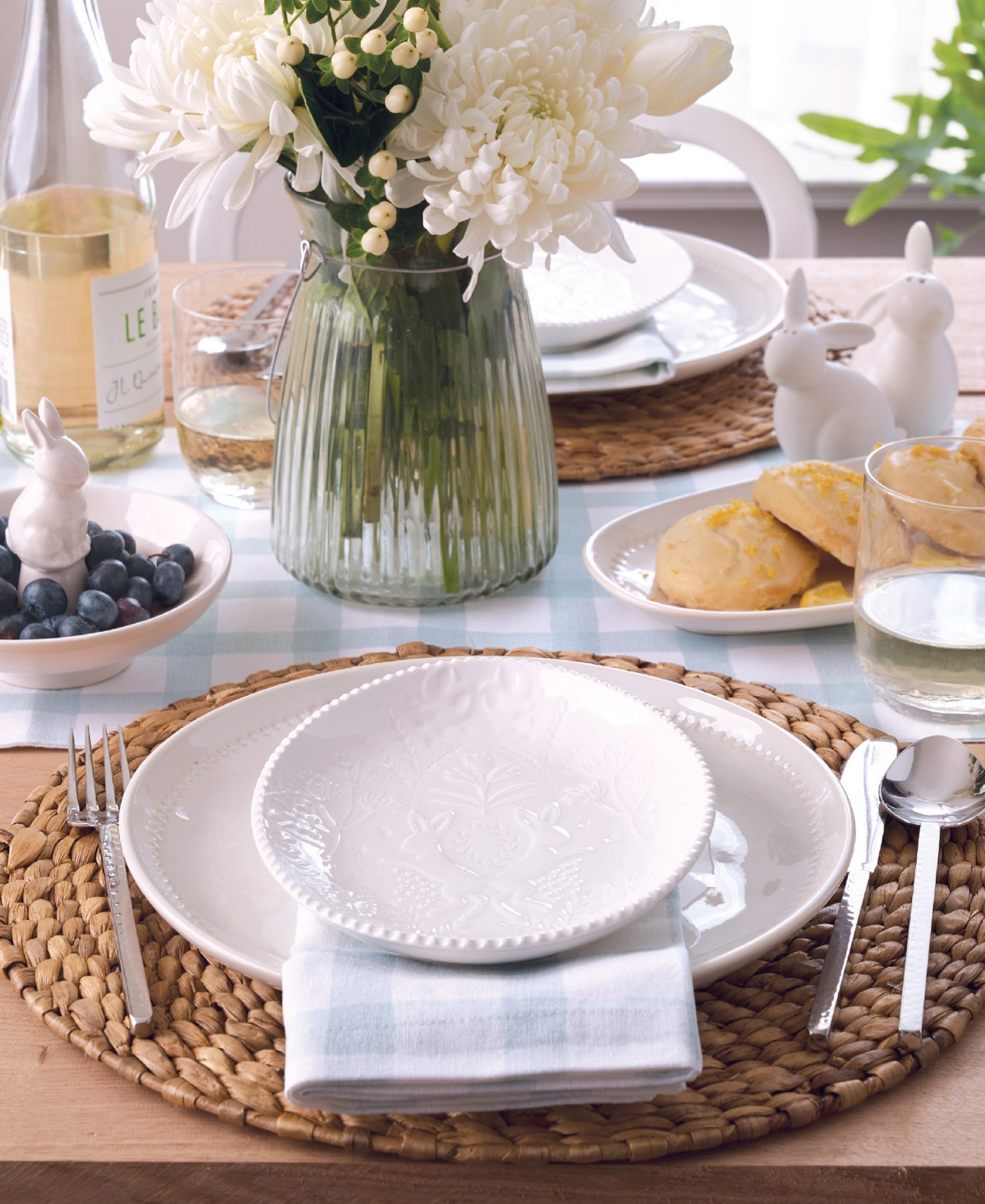 Tableau Egg Relief Plate, Set Of 4 In White