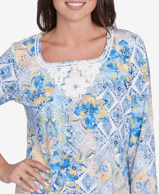 Руби РД. Миниатюрные Цветочные Лоскутная Квадратная Верхняя Часть Шеи 