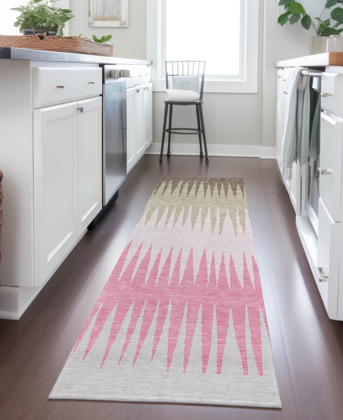 Addison Chantille Acn886 2'3"x7'6" Runner Area Rug In Pink