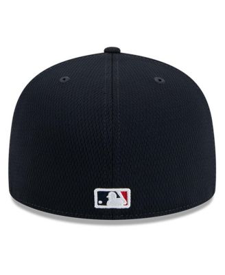 Мужская приталенная шляпа New Era темно-синего цвета Cleveland Guardians 2025 MLB Clubhouse 59 за пятьдесят