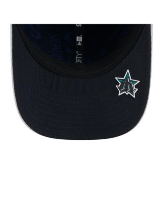 Мужская серая шляпа New Era Seattle Mariners 2025 MLB Clubhouse 9FORTY M-Crown с регулируемой головкой.