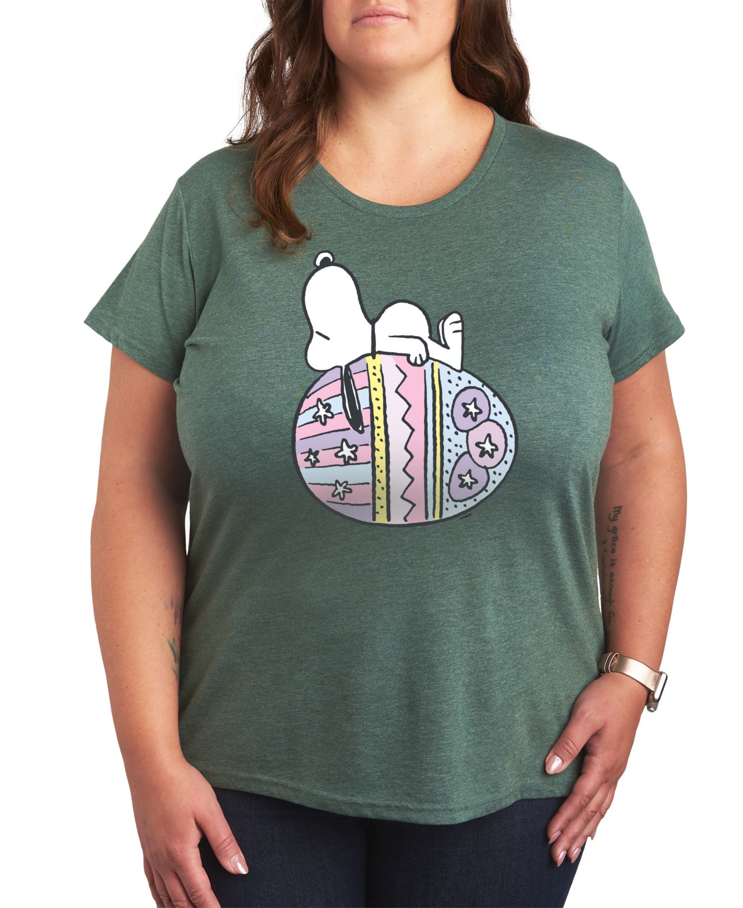 Trendy Plus Size Peanuts Happy Easter Egg Graphic Crew Neck T-Shirt