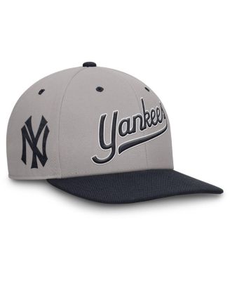 Nike - Men's  Gray/Navy New York Yankees Cooperstown Collection Pro Performance Snapback Hat
