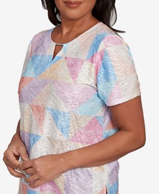 Women's Keyhole Geometric Patchwork Top