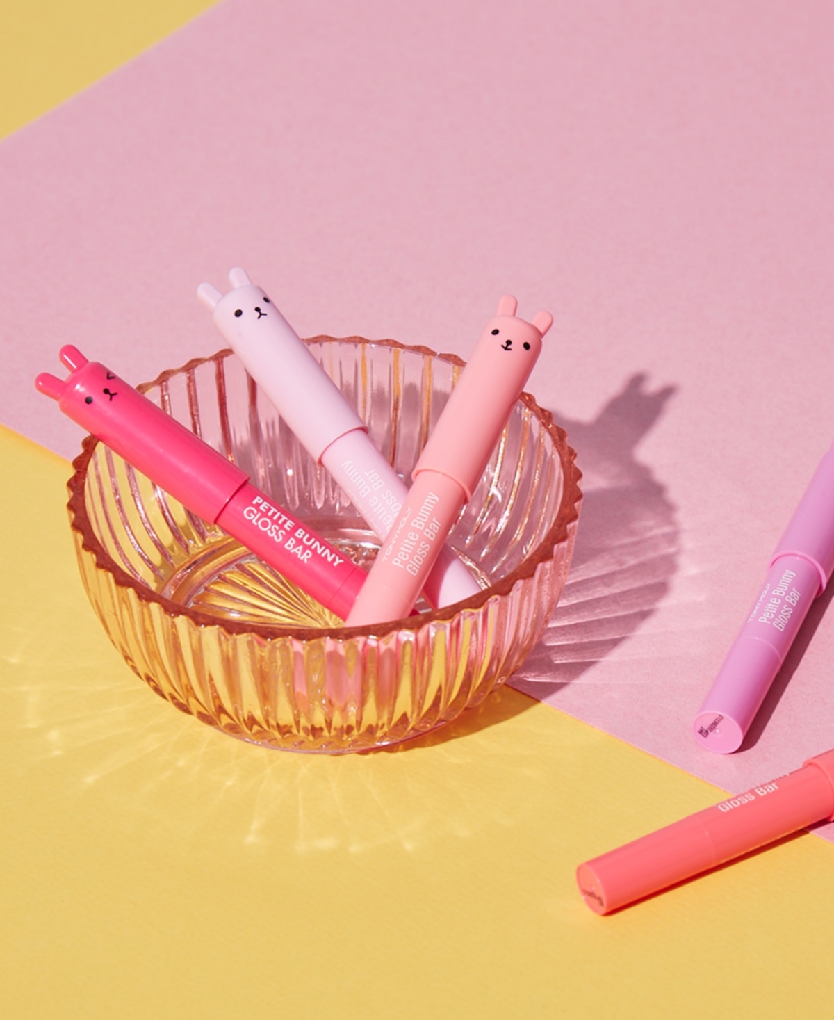 Tonymoly Petite Bunny Gloss Bar, 2 G In 01 Juicy Strawberry
