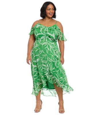 Платье с открытыми плечами и оборками с принтом London Times Plus Size