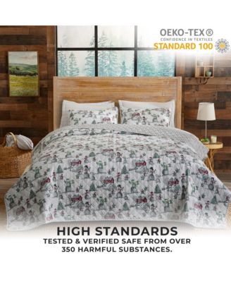 Holiday Printed Microfiber Quilt Set with Shams