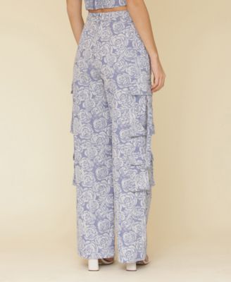 Женский корсетный топ с квадратным вырезом и кружевной отделкой с цветочным принтом и широкими брюками-карго от Avec Les Filles