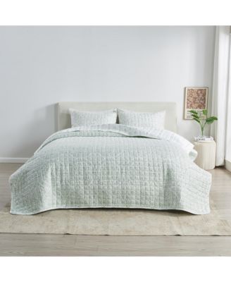 Floral Printed Reversible Stitched Quilt Set with Shams