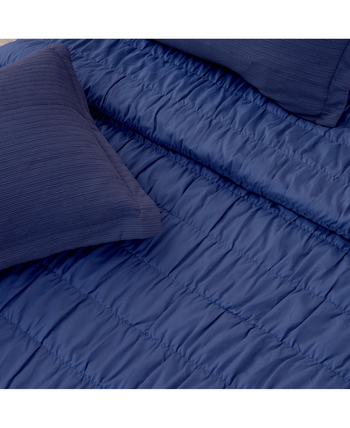 Linery & Co. Textured Spandex Solid Quilt Set With Shams