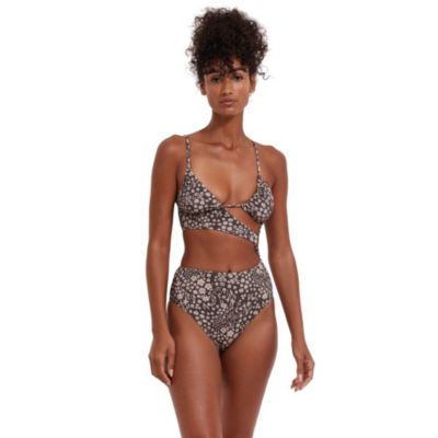 Женская футболка Flirrt Gottex Bella Flora выполнена из цельного куска