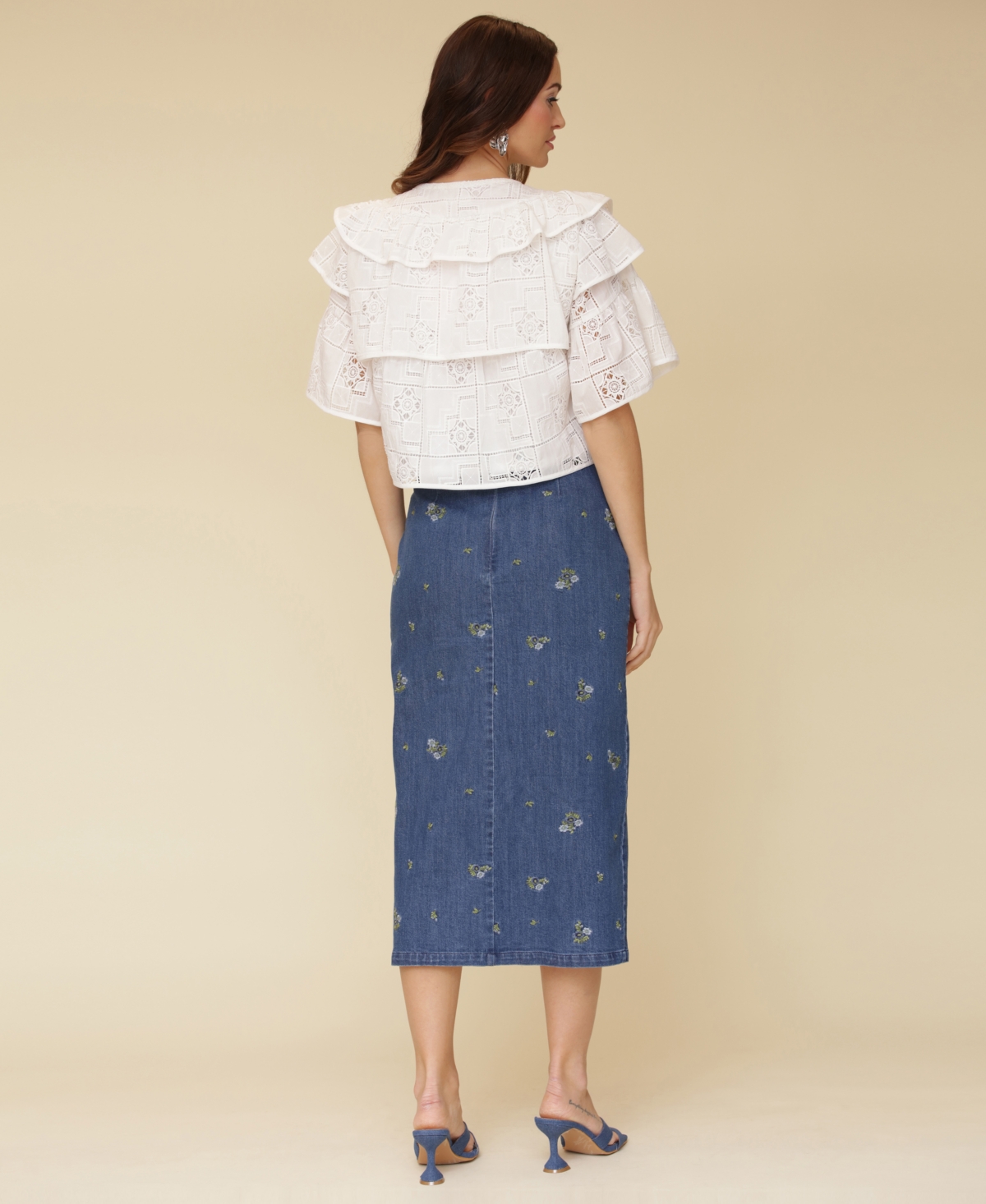 AVEC LES FILLES WOMEN'S TIERED RUFFLE CROPPED TOP 