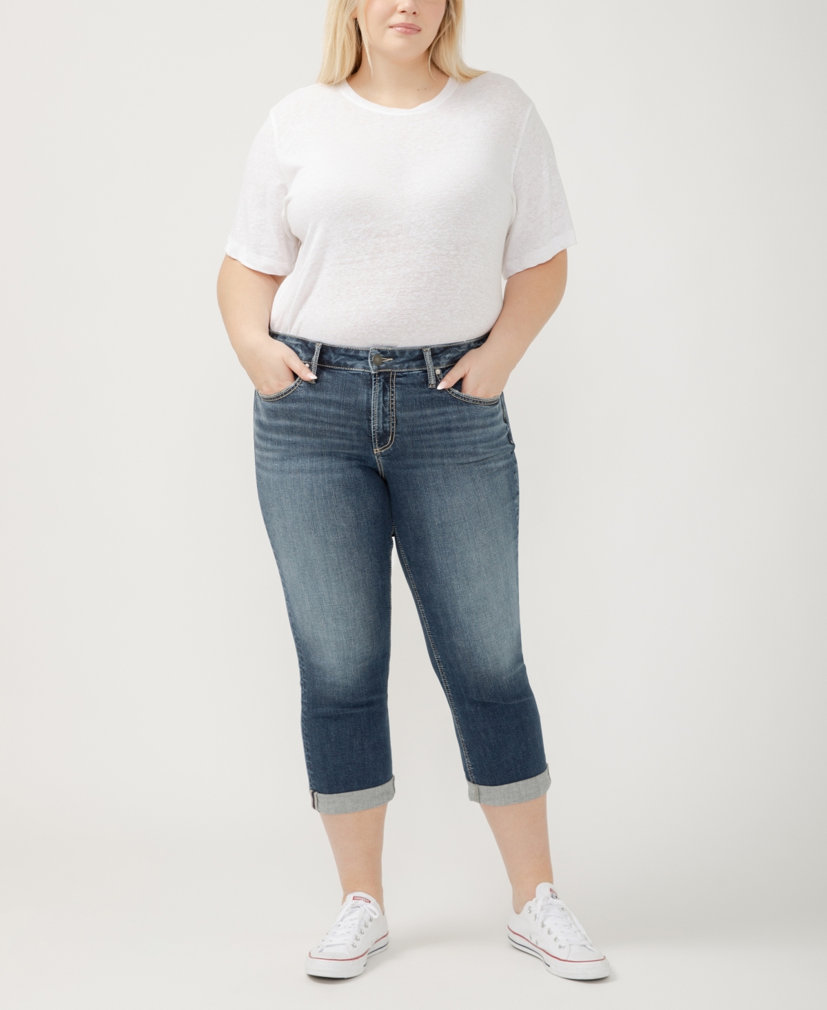 Silver Jeans Co. Plus Size Suki Mid Rise Curvy Fit Capri Jeans In Ballot