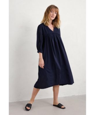 Женское платье цвета морской соли из Корнуолла в землистых тонах