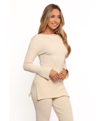 Женский вязаный топ в рубчик из флера с лепестками и щенком