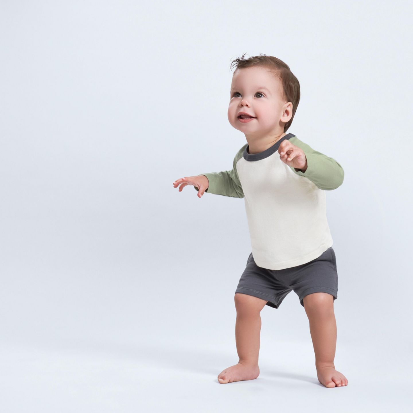 Шорты Gerber 3-Pack Pull-On Knit Shorts, Gray and Black, 18 Months для мальчиков-малышей, цвет: Камуфляжный — фото 2