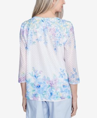 Women's St. Thomas Textured Sky Blue Floral Border Crew Neck Top