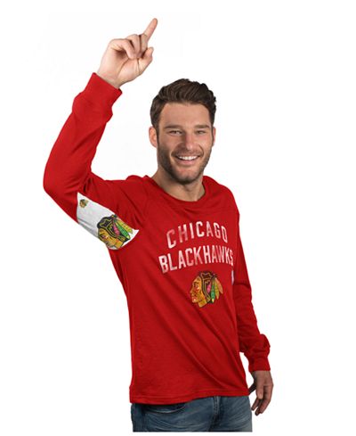 HANDS HIGH Men's Long-Sleeve Chicago Blackhawks Play Action T-Shirt