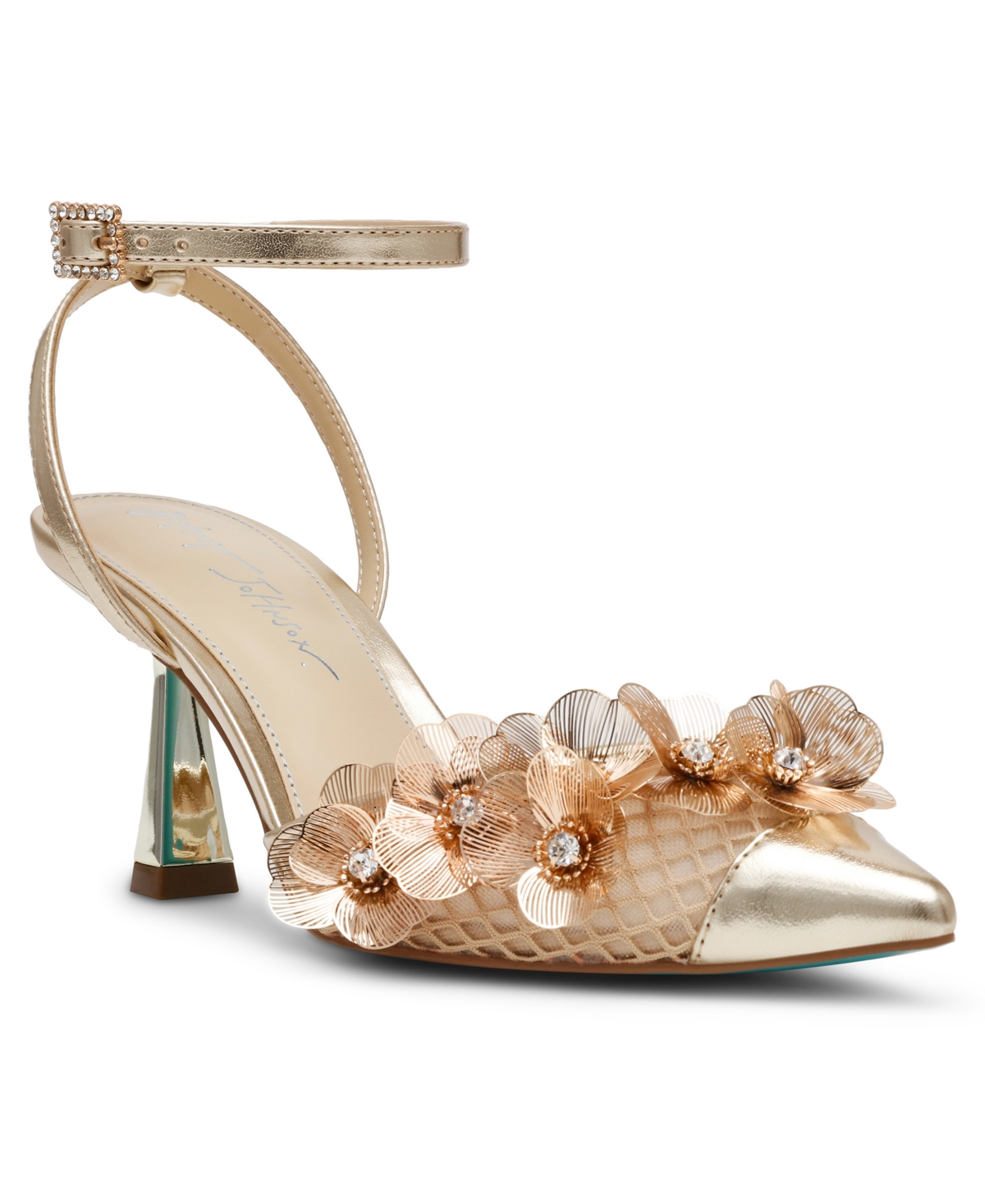 BETSEY JOHNSON WOMEN'S CARLI FLOWER ORNAMENT PUMPS 