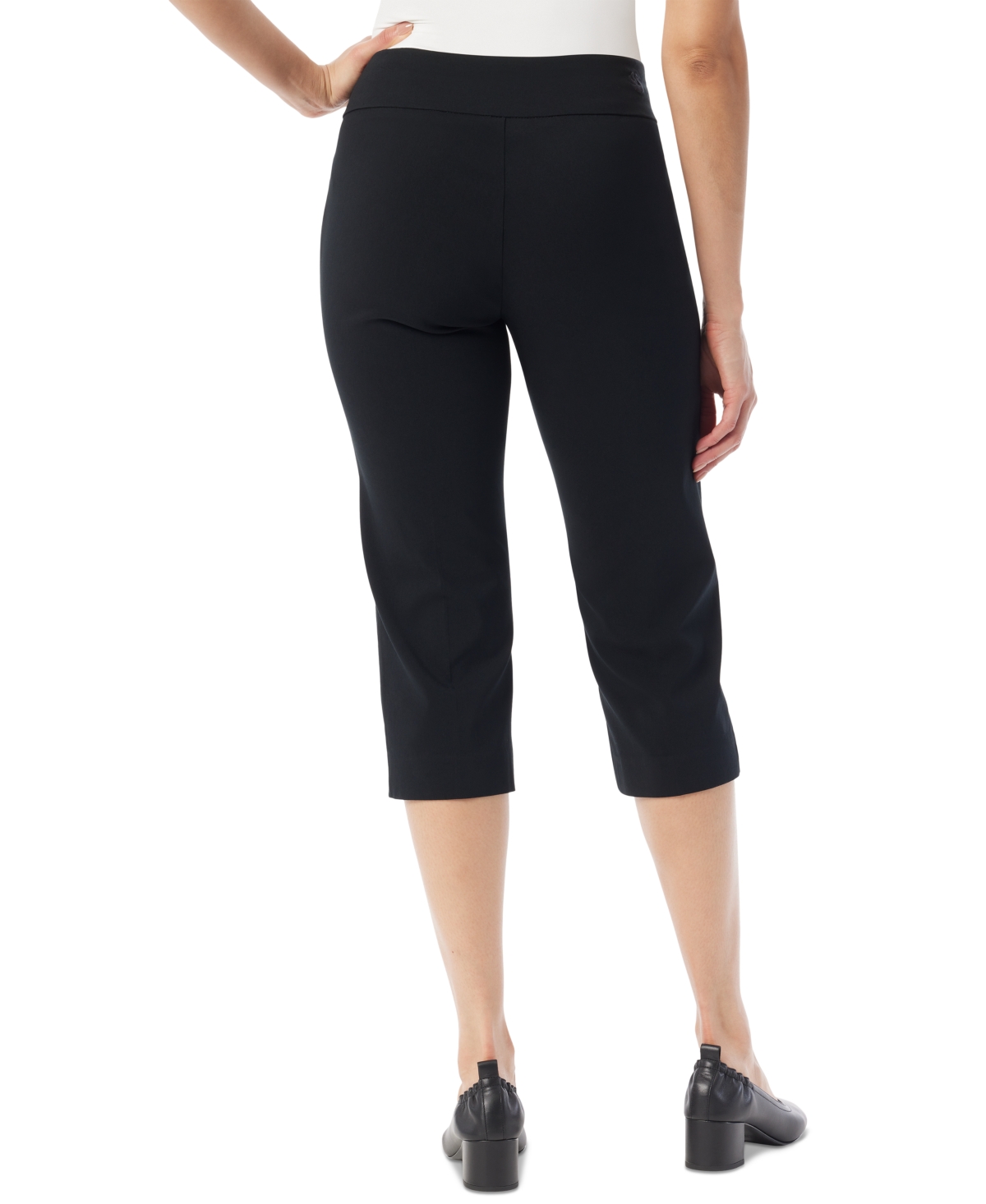 Gloria Vanderbilt Women's Pull-on Slim Capri Trousers In Black