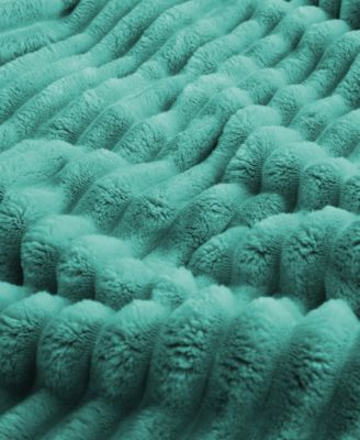 Year Round Plush Flannel Comforter, Queen