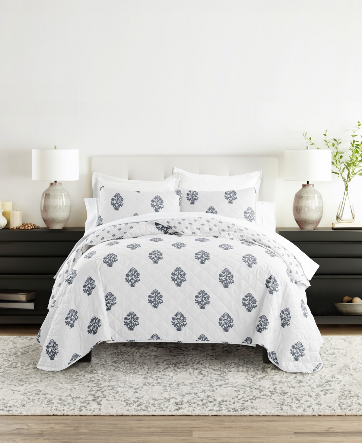 Ienjoy Home Stamped Bloom Reversible 3-pc. Quilt Set, Full/queen