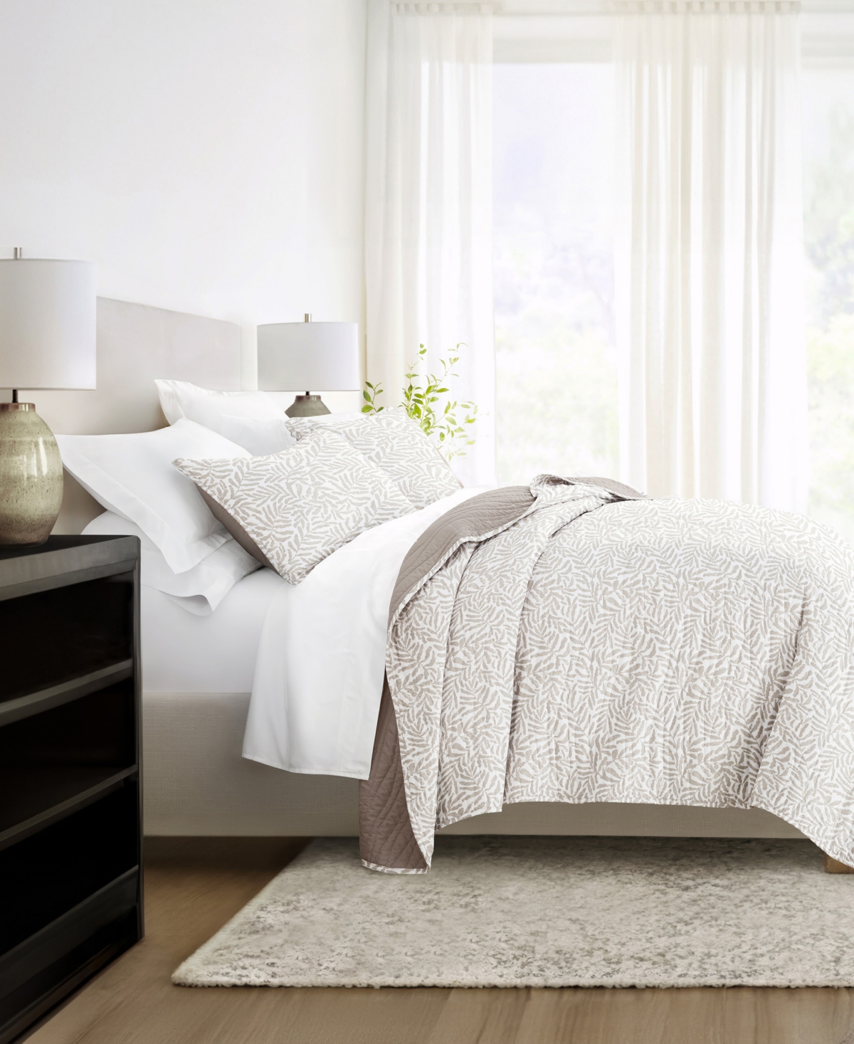 Ienjoy Home Tossed Ferns Reversible 2-pc. Quilt Set, Twin/twin Xl