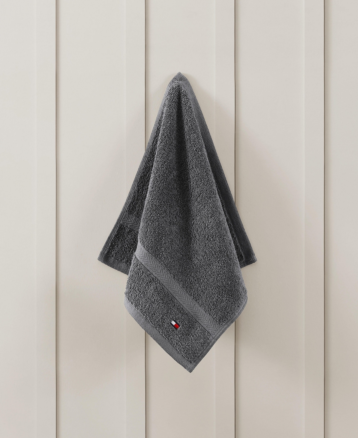 TOMMY HILFIGER HOME MODERN AMERICAN SOLID COTTON WASHCLOTH, 13" X 13" 