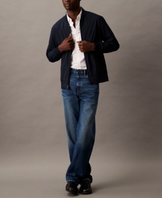 Мужская матовая куртка-бомбер с логотипом Calvin Klein, приталенная изысканная рубашка на пуговицах и современные брюки-чино-стрейч зауженного кроя