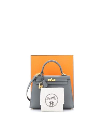 Бывшая в употреблении сумка Hermes Kelly 25 зеленого цвета с золотой фурнитурой
