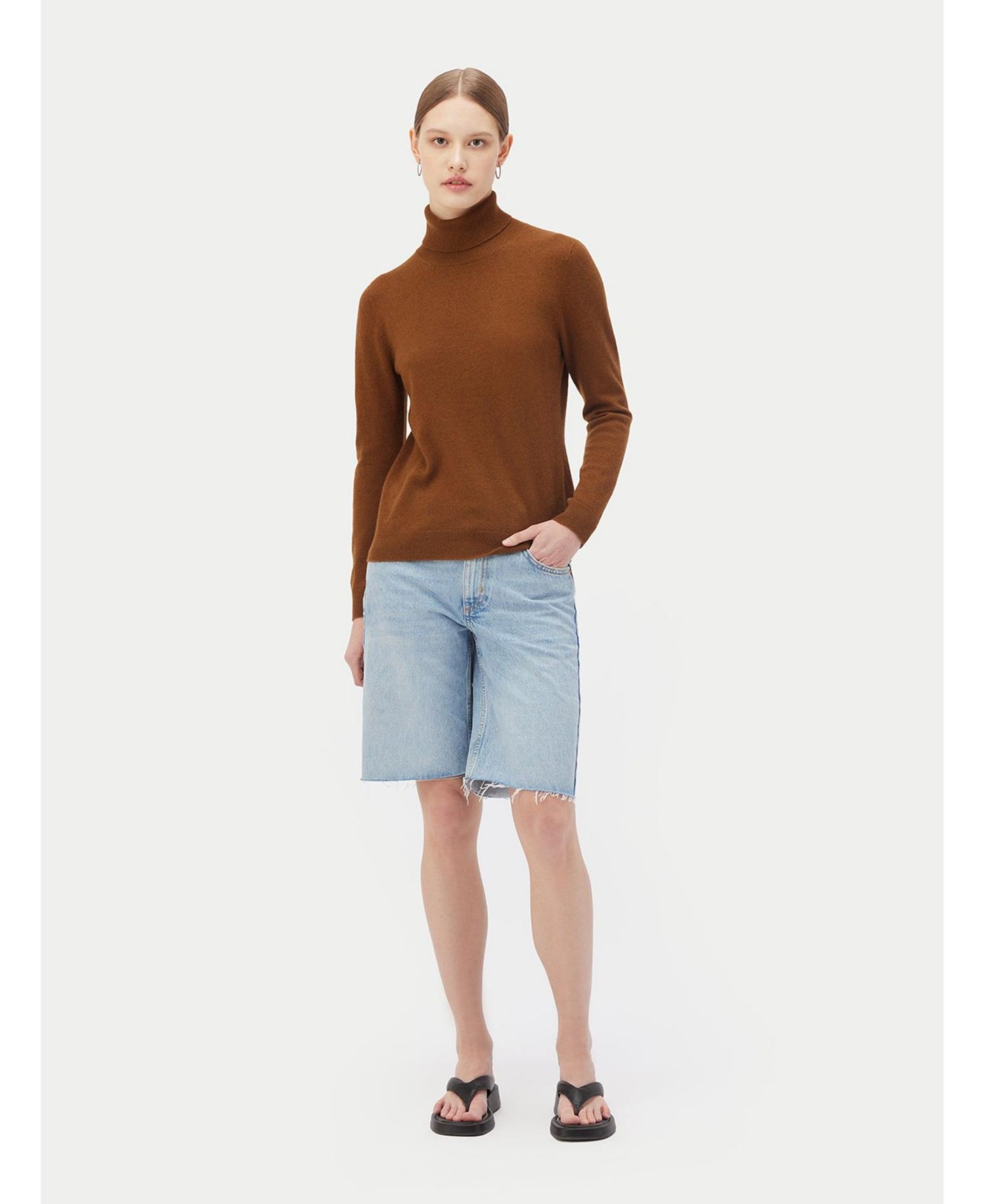 Women's Essential Cashmere Turtle Neck Sweater