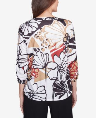 Топ от Henley с яркой цветочной иллюстрацией Alfred Dunner Petite Natural Instinct
