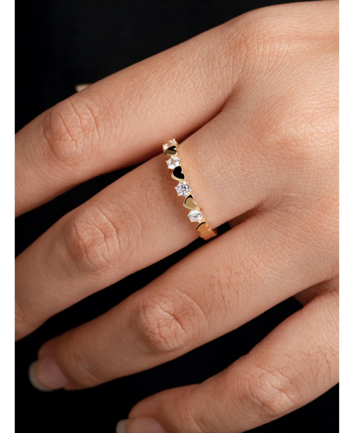 Devata Sweet Heart Ring in 14K Gold, Size 7, approx. 1.9 grams.