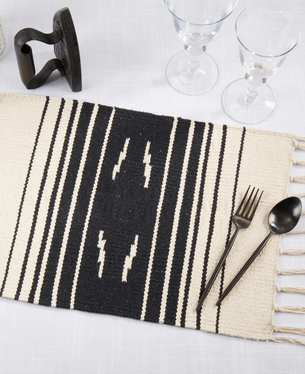 Saro Lifestyle Southwestern Spice Placemats, 12" X 18" In Black,natural